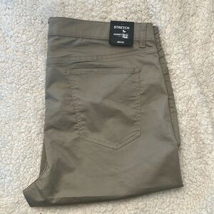 Kenneth Cole STRETCH 36”x32” New